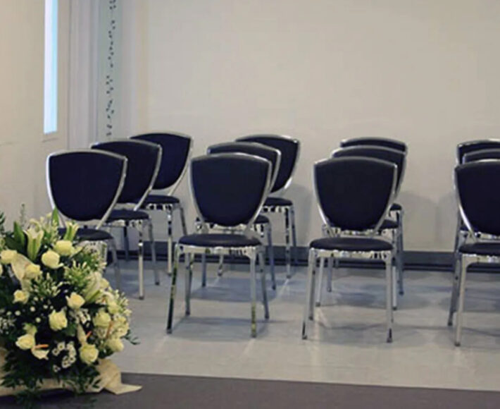 https://www.casafunerariagianella.it/wp-content/uploads/2020/05/casa-funeraria-gianella-limbiate-4-710x580.jpg